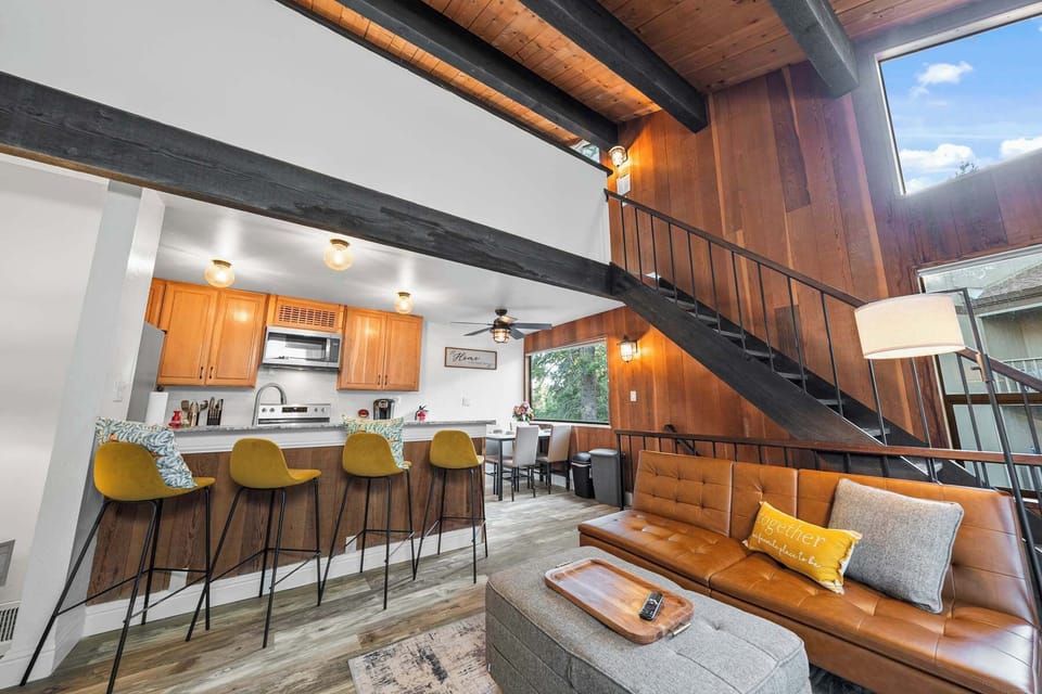 Condo, Multiple Beds, Patio, Mountain View (Kingswood Village Escape) | Interior