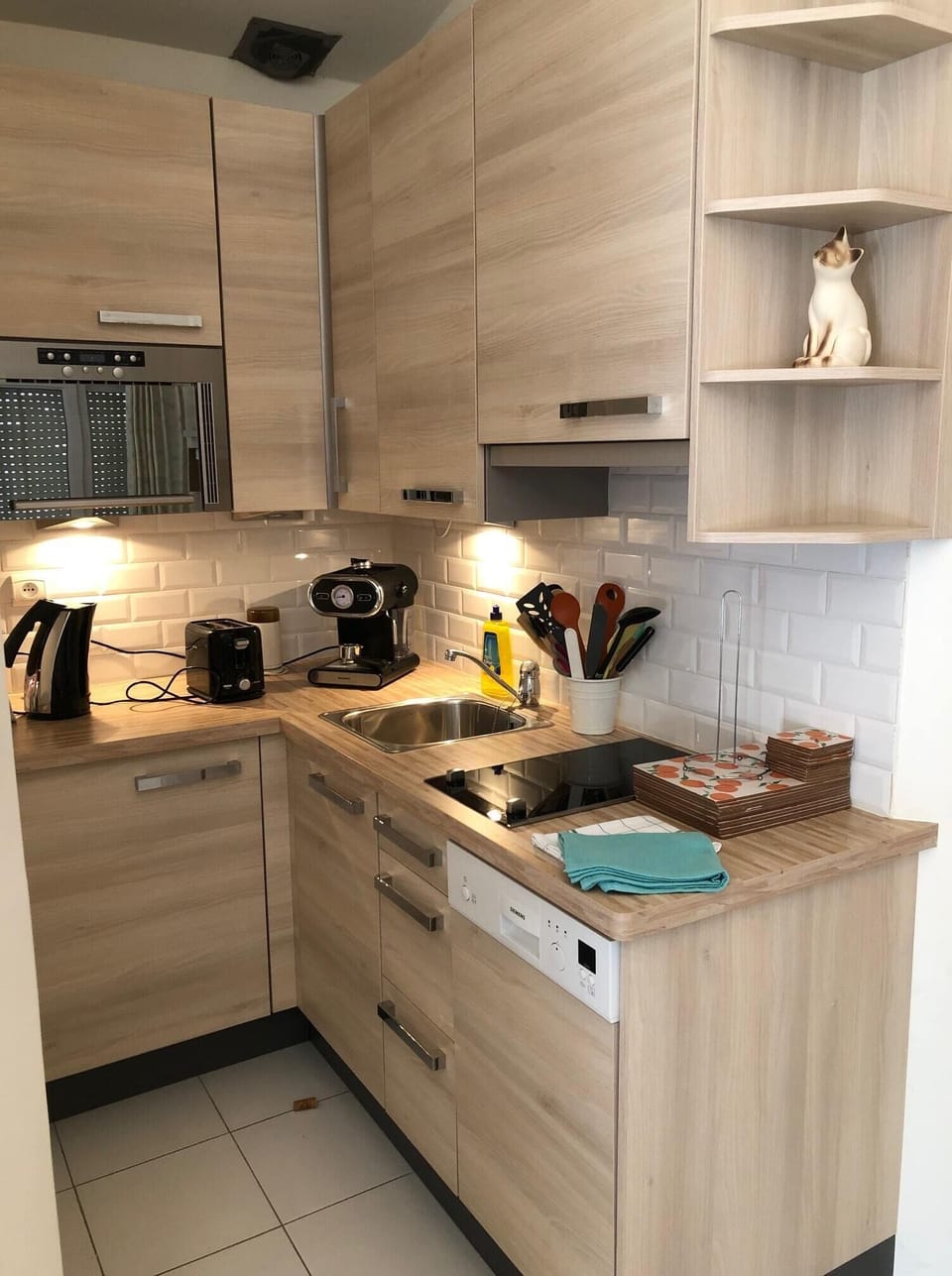 Deluxe Quadruple Room, Pool View | Private kitchen | Shared fridge