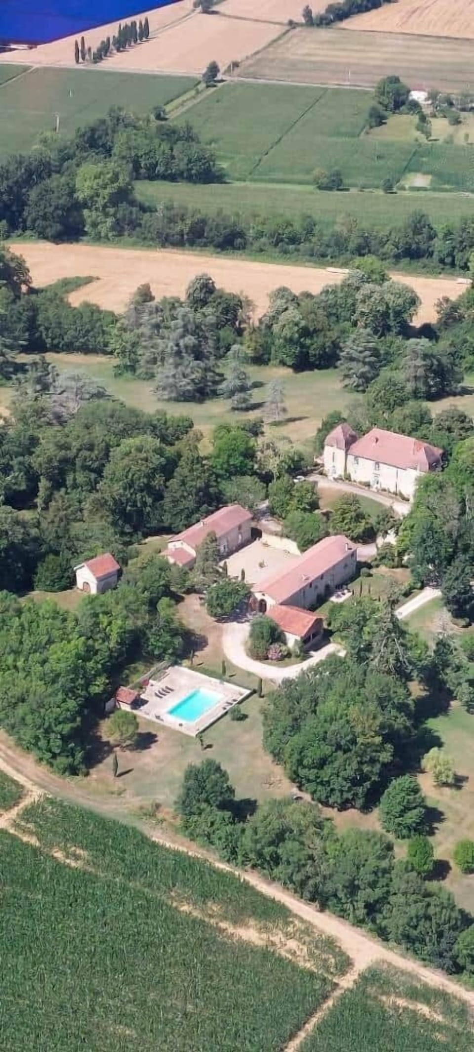 sky views, Domaine du Château de Beaulieu, Gers