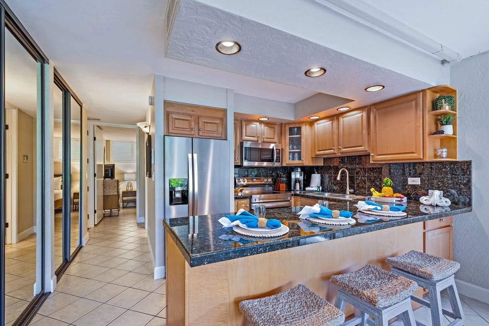 Condo, 1 Bedroom | Private kitchen | Coffee/tea maker, fridge, oven, toaster