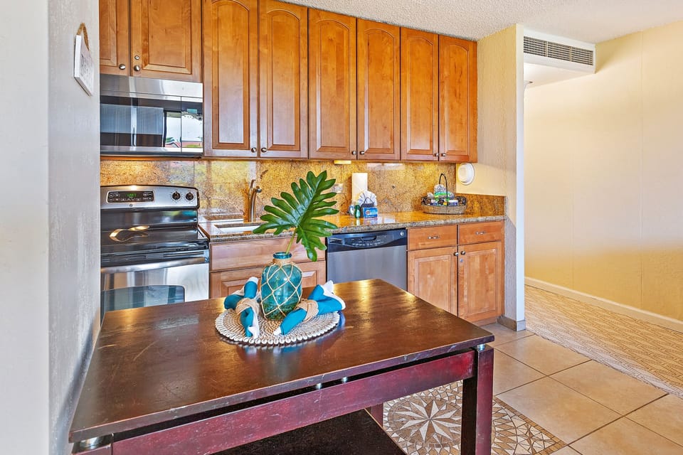 Studio | Private kitchen | Coffee/tea maker, fridge, oven, toaster