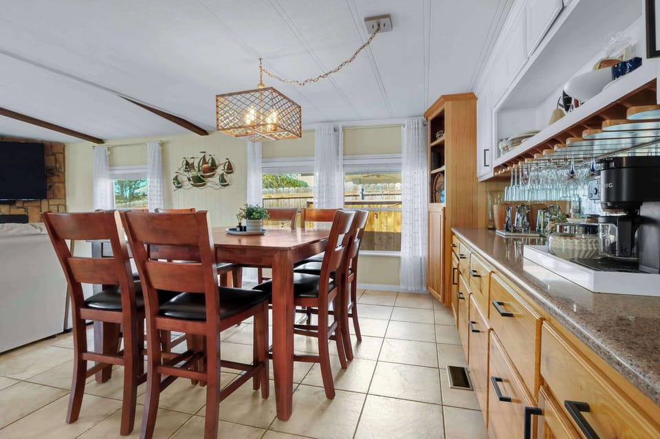 House, Multiple Beds, Patio (Lakefront Daze) | Dining