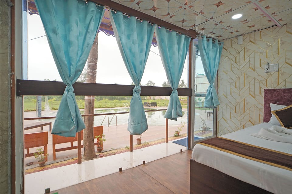 Room | Living area