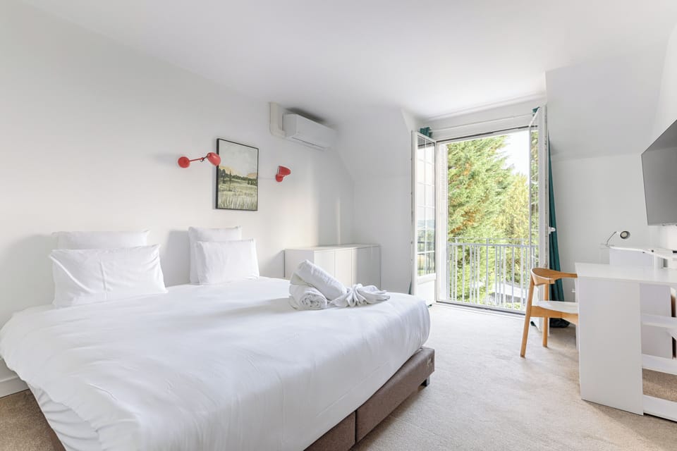Classic Villa, Balcony, Garden View | Free WiFi