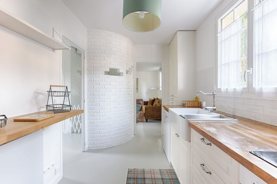 Classic Villa, Balcony, Garden View | Private kitchen | Electric kettle