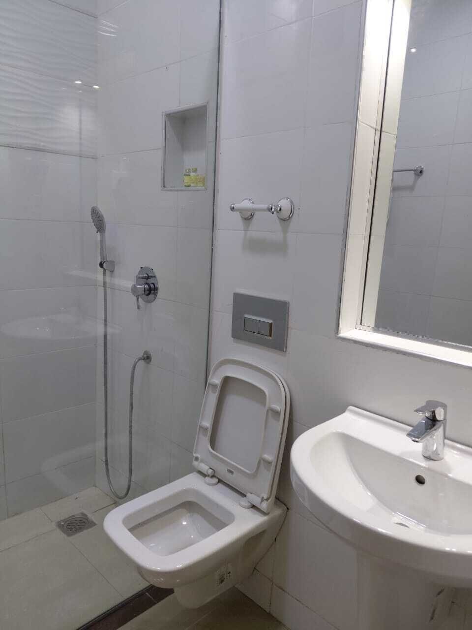 Double Room, City View | Bathroom | Slippers