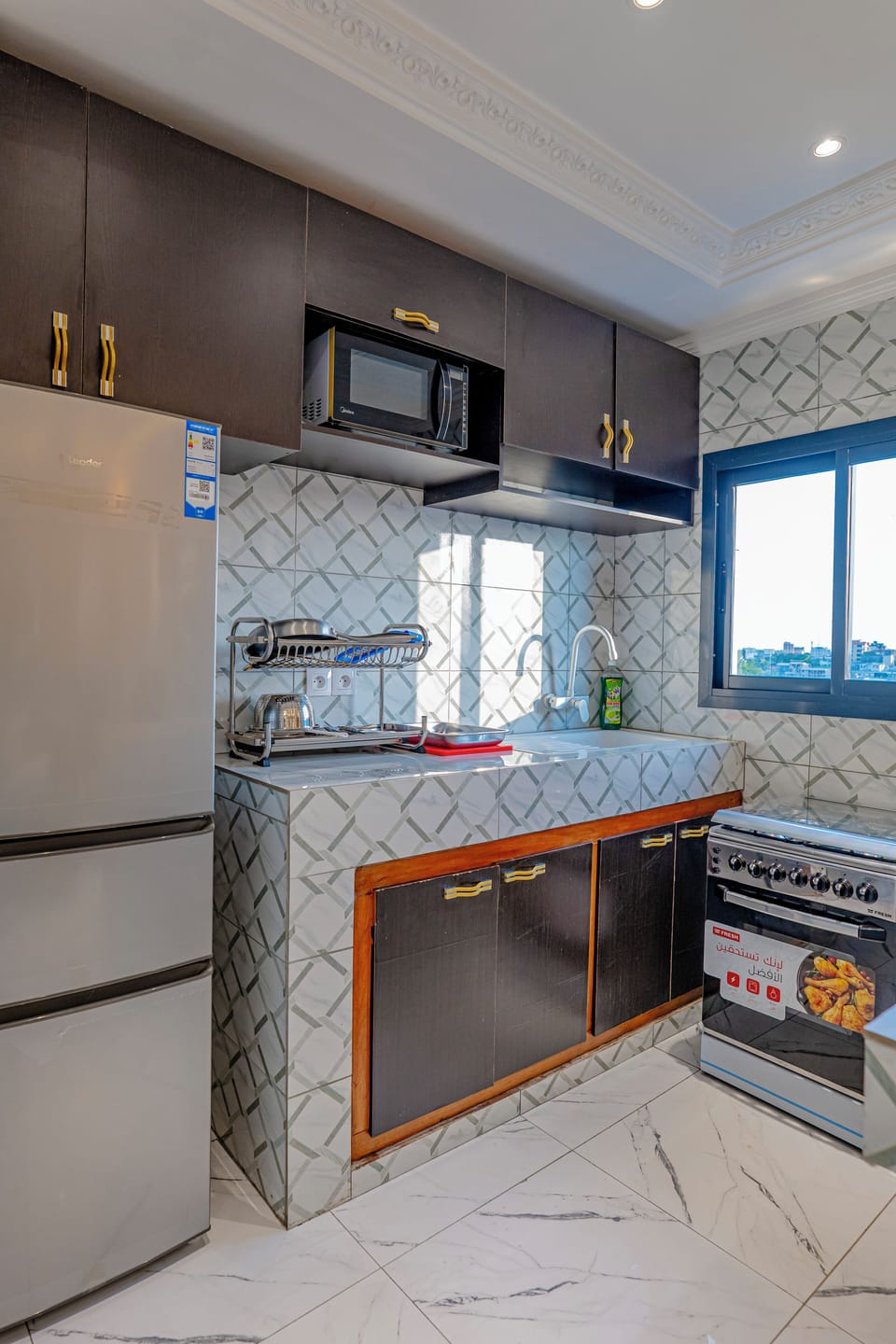 Executive Suite, Balcony, City View | Private kitchen | Mini-fridge