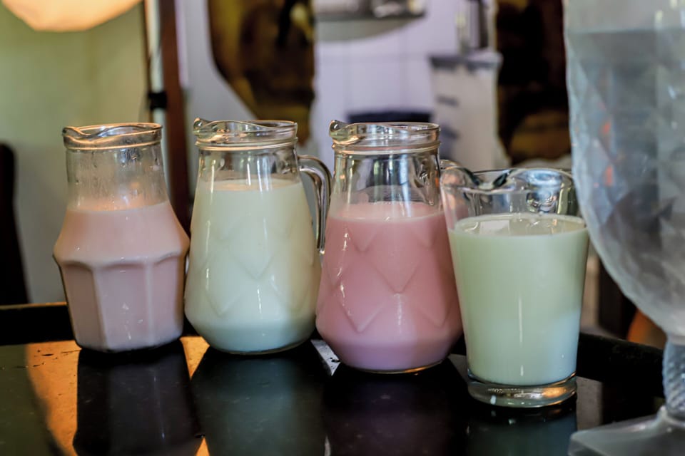 Free self-serve breakfast on weekends