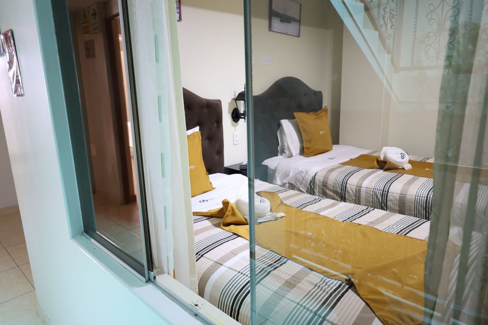 Classic Twin Room, Patio | Desk, free WiFi