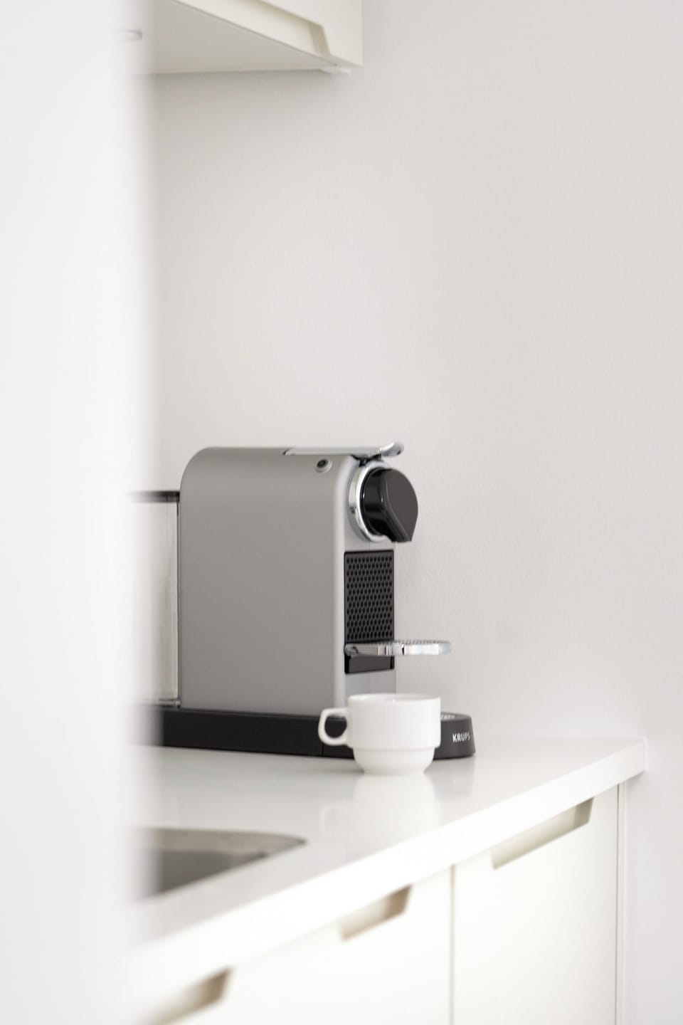 Superior Apartment, City View | Coffee and/or coffee maker