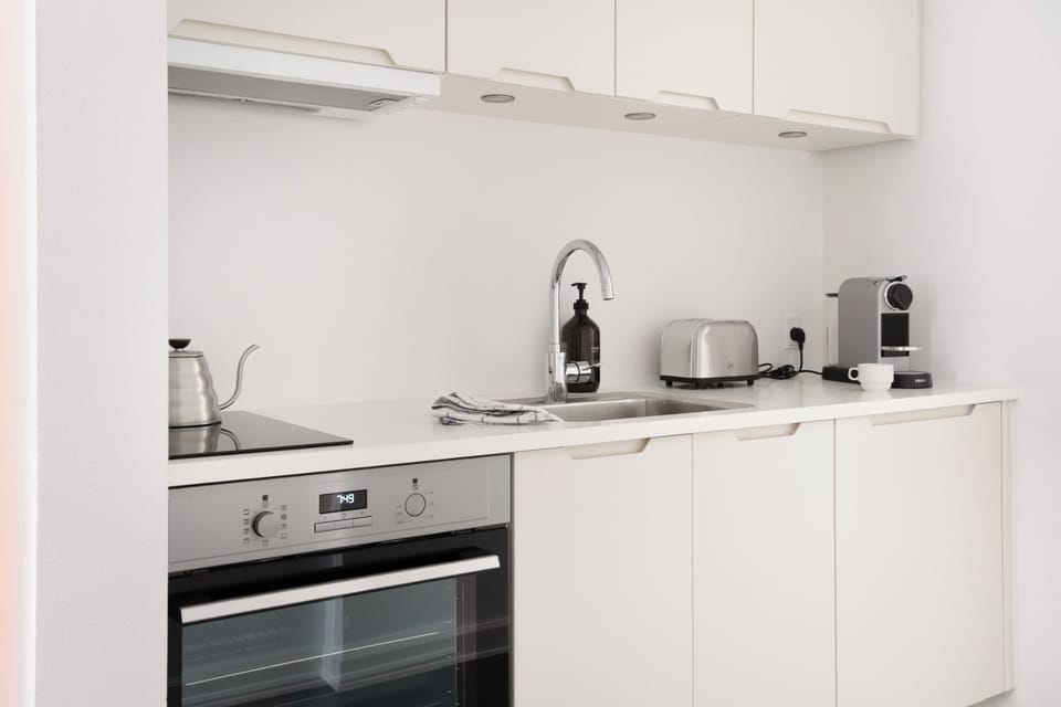Superior Apartment, City View | Private kitchen | Electric kettle