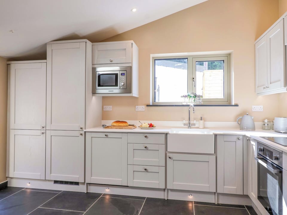 Fridge, microwave, dishwasher, toaster