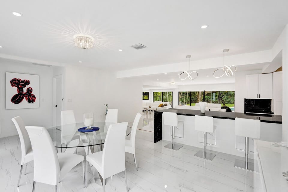 Luxury House, Pool View | Living area