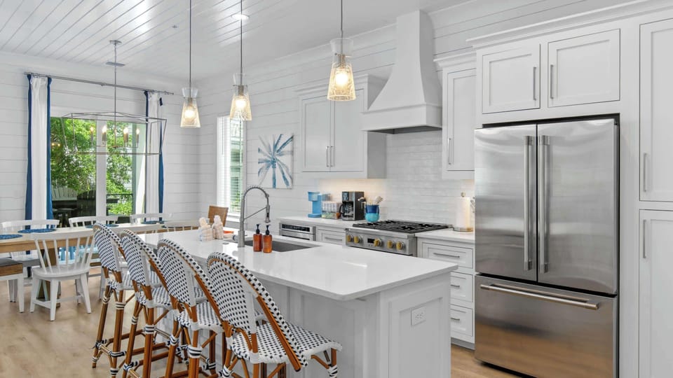 House, Multiple Beds, Patio, Garden View (3184 Egret Run) | Private kitchen | Fridge, microwave, oven, stovetop