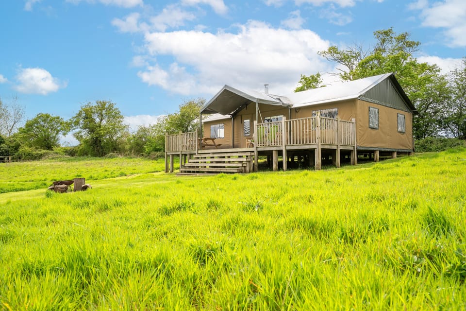 Linnet safari tent- Sweffling Hall