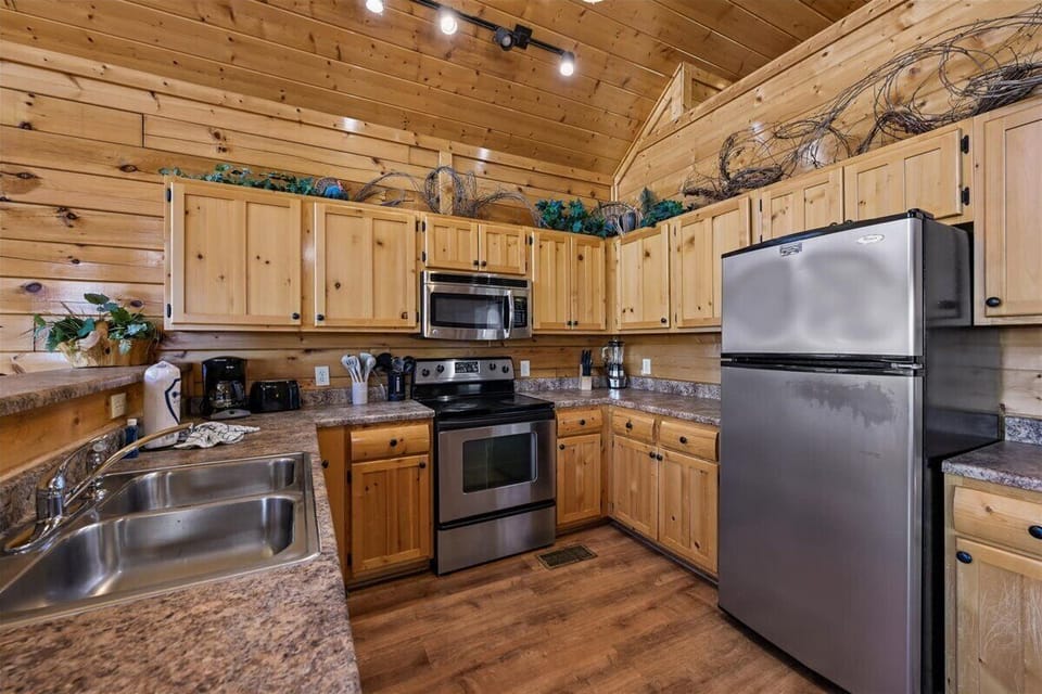 Main Level-Kitchen