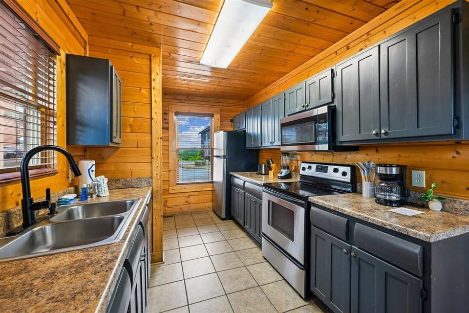 08-Kitchen