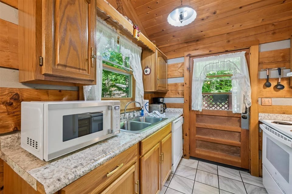 14-Kitchen