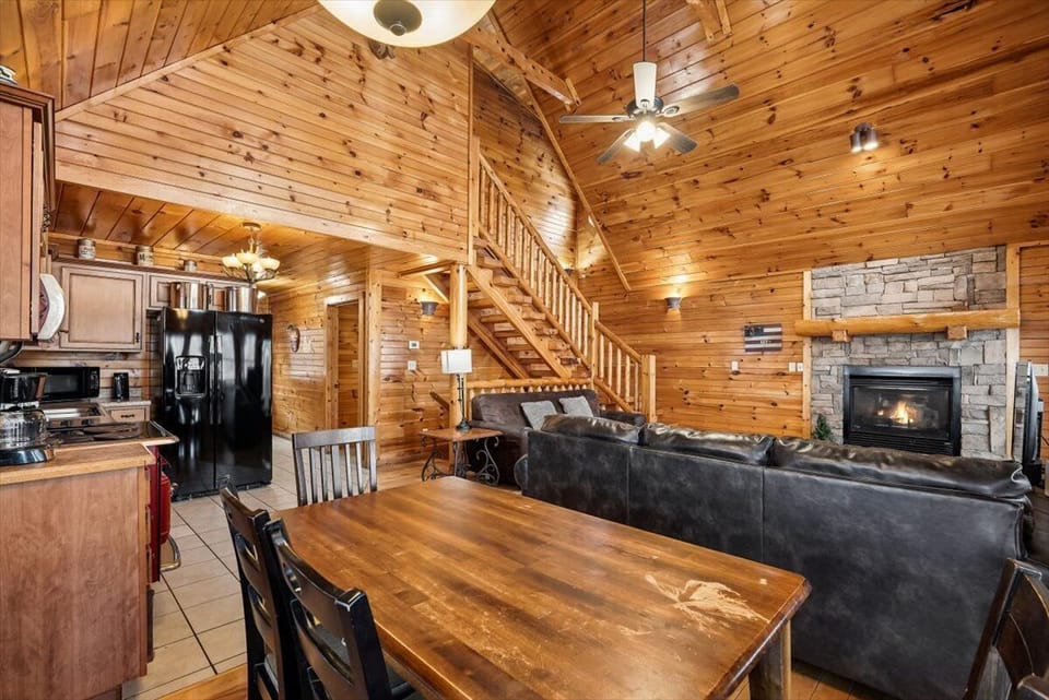 19-Dining Area