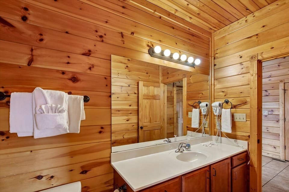 14-Primary Bath
