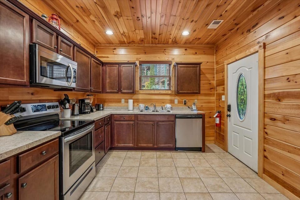 14-Kitchen