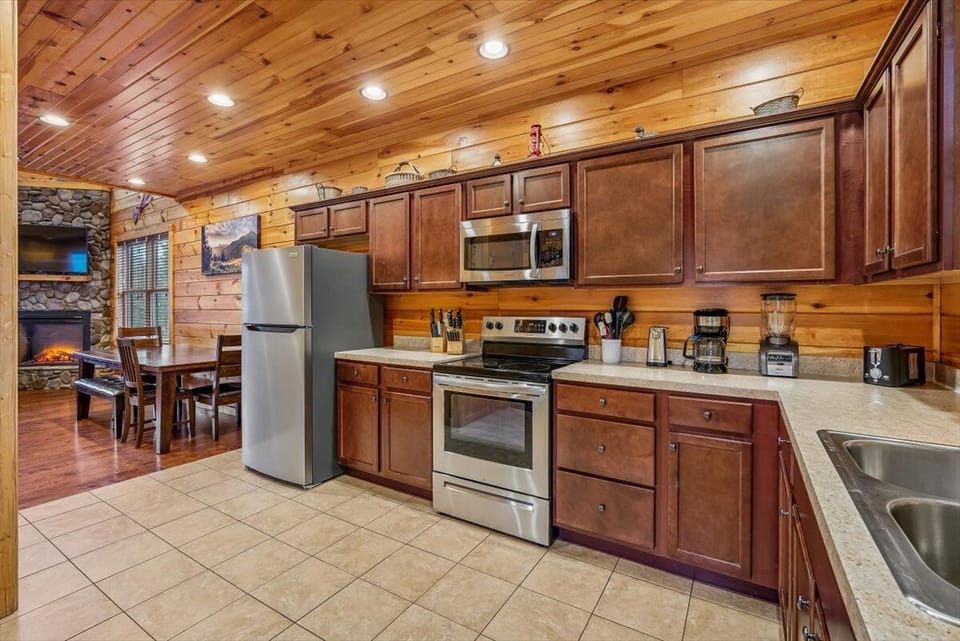 13-Kitchen