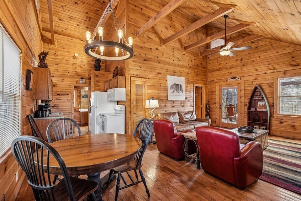 05-Dining Room