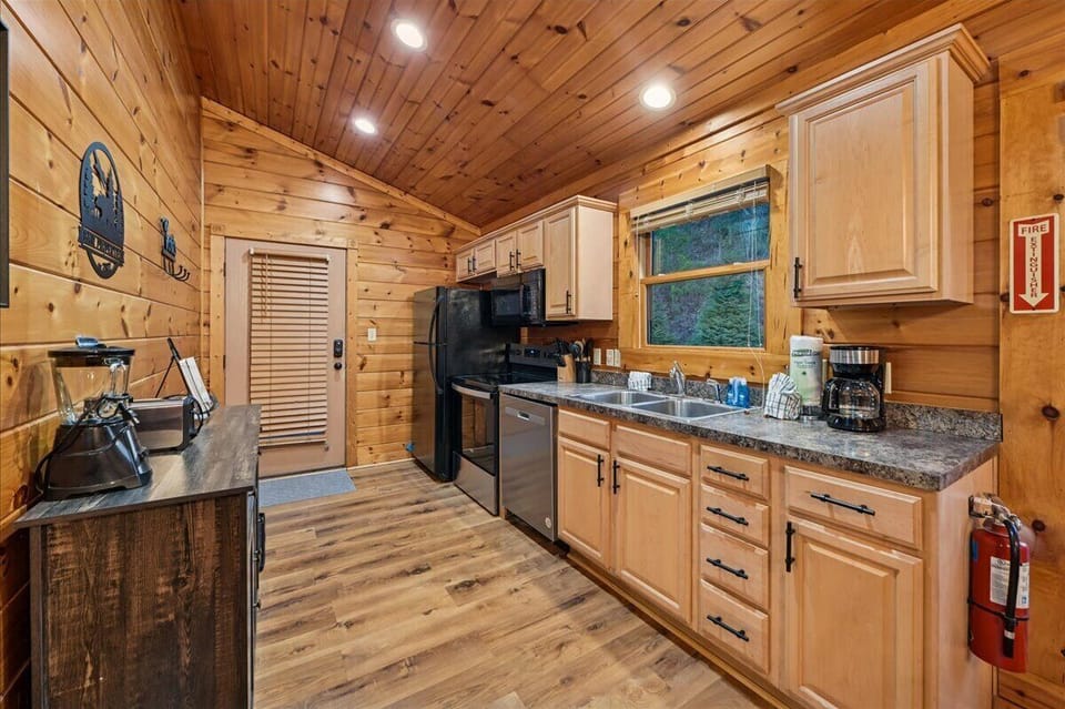34-Kitchen