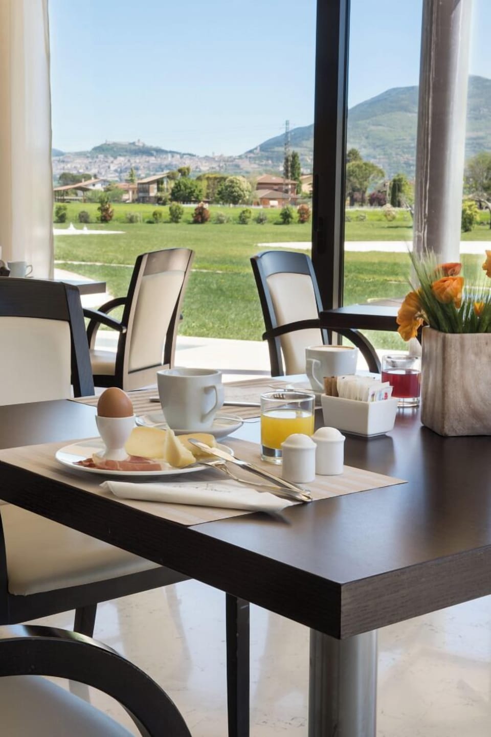Daily buffet breakfast for a fee