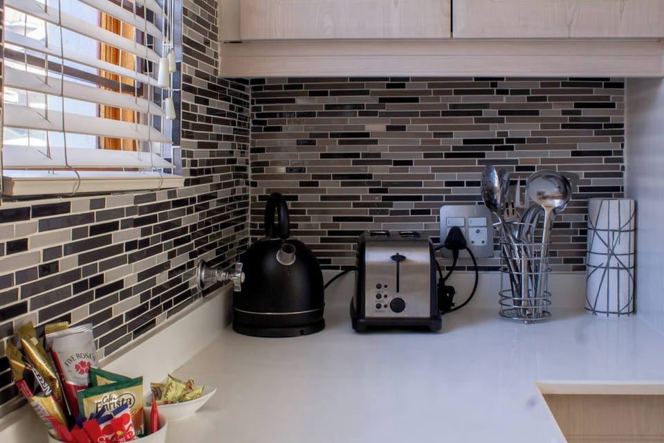 Apartment, 2 Bedrooms, Smoking, Balcony | Interior