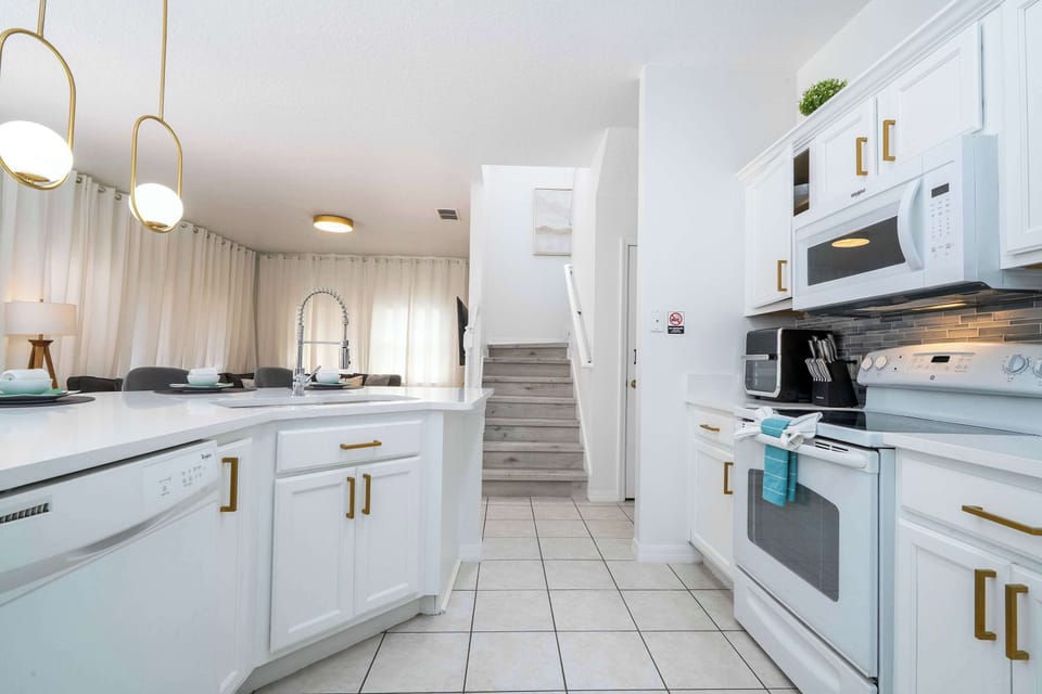 Premium Townhome | Private kitchen