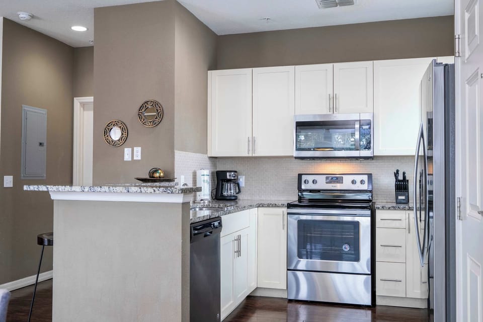 Comfort Townhome | Private kitchen
