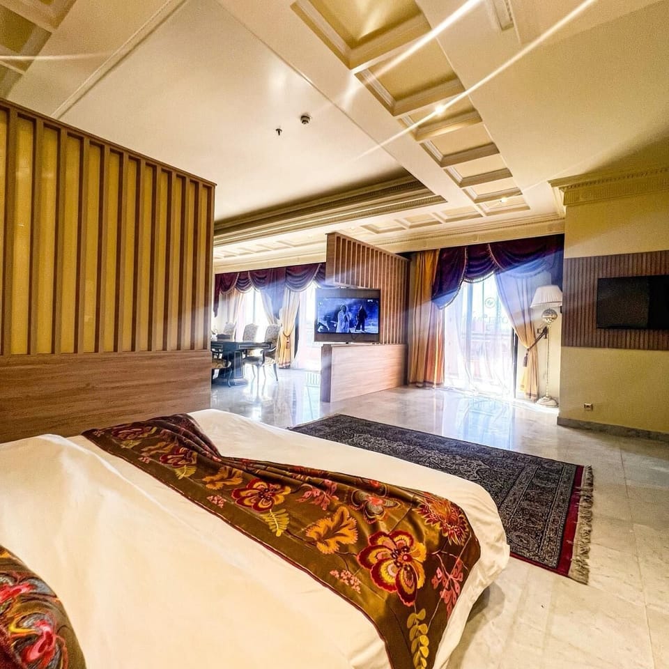 Imperial Suite | Premium bedding, minibar, in-room safe, soundproofing