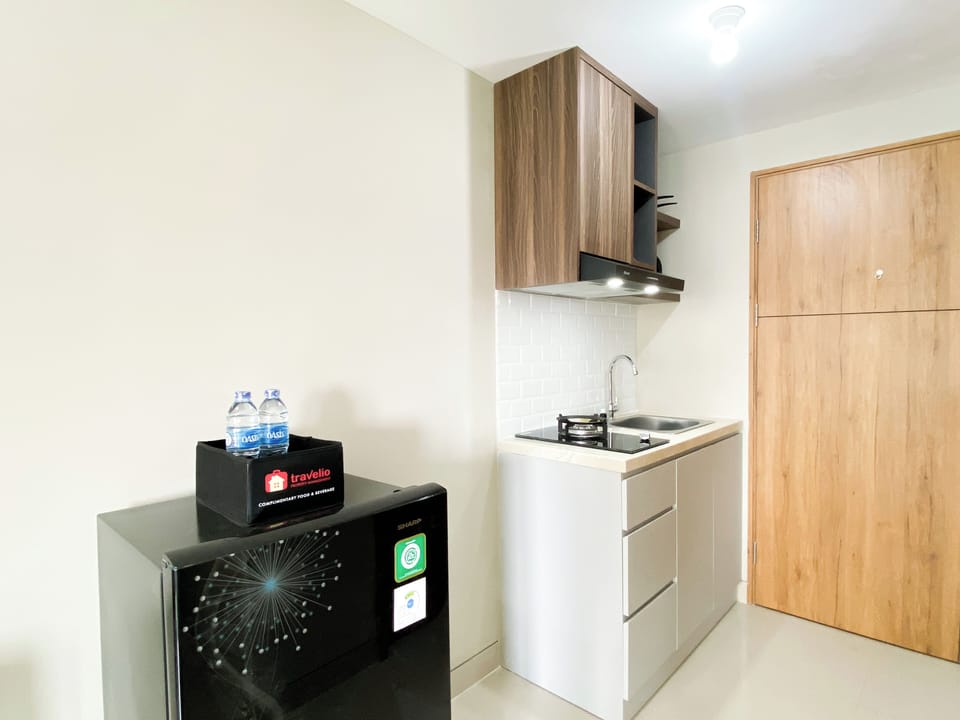 Standard Studio | Private kitchen | Fridge, stovetop, rice cooker, cookware/dishes/utensils