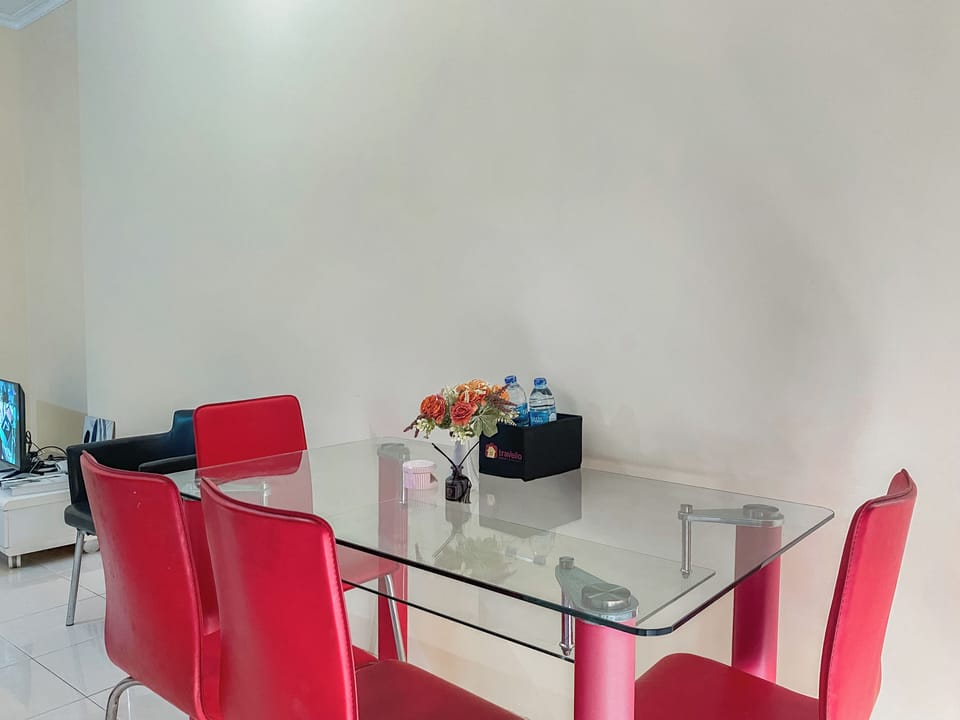 Standard Apartment | Dining room