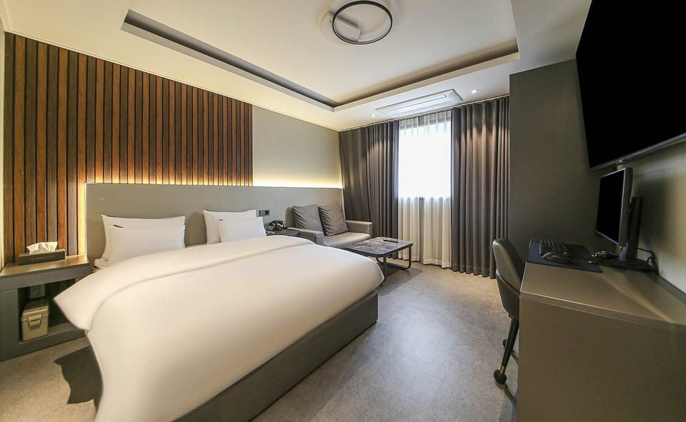Standard Double Room | Individually decorated, individually furnished, free WiFi, bed sheets