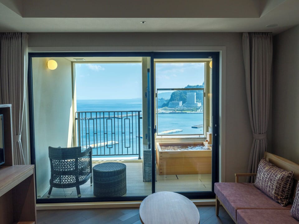 LaVista Twin Room with Open Air Hot Spring Bath - East Tower, Non-smoking | Terrace/patio