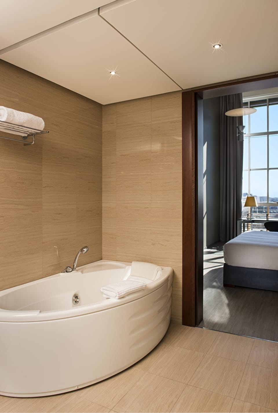 Suite (Scrigno) | Bathroom | Shower, free toiletries, hair dryer, bathrobes