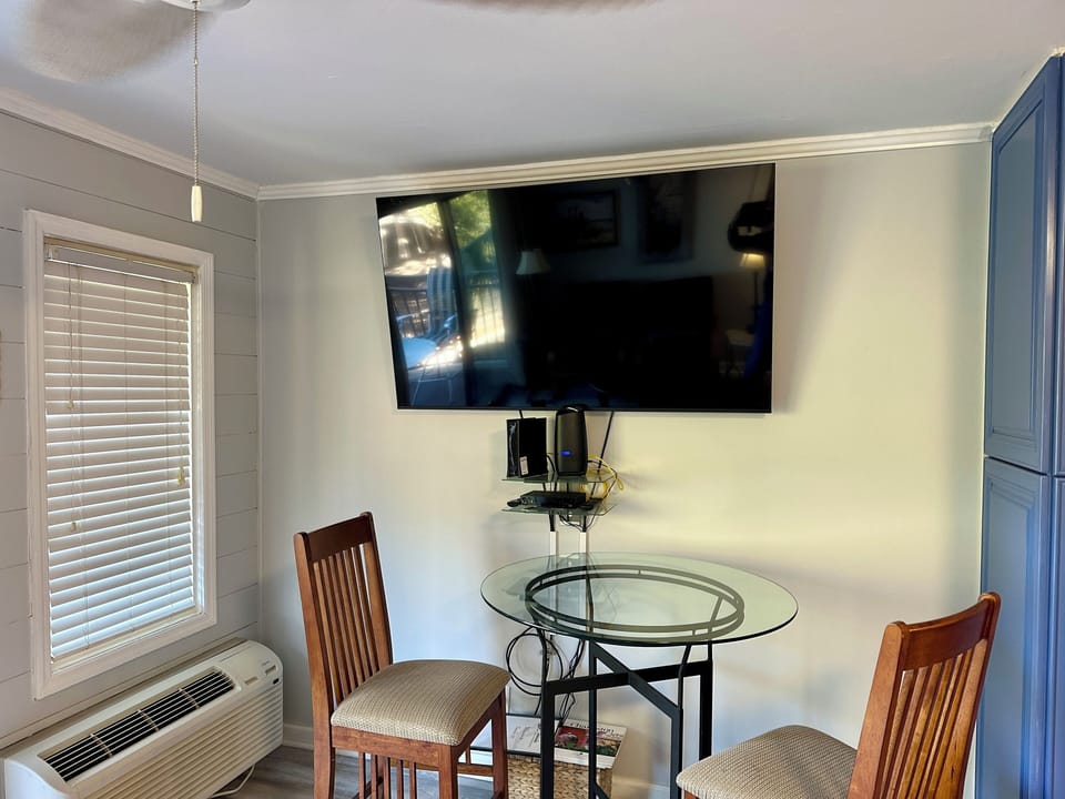 Living room - 55" smart tv