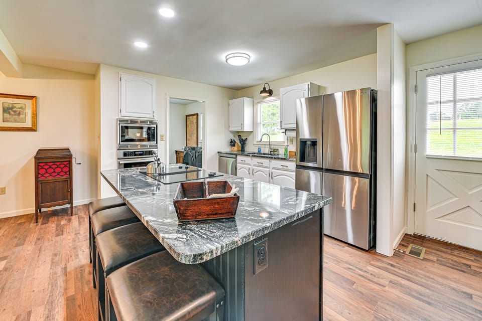 Kitchen | Cooking Basics | Tea Kettle | Keurig & Drip Coffee Makers