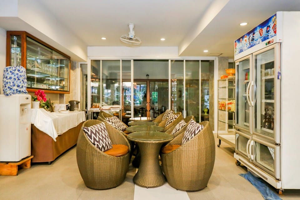Entrance / Reception