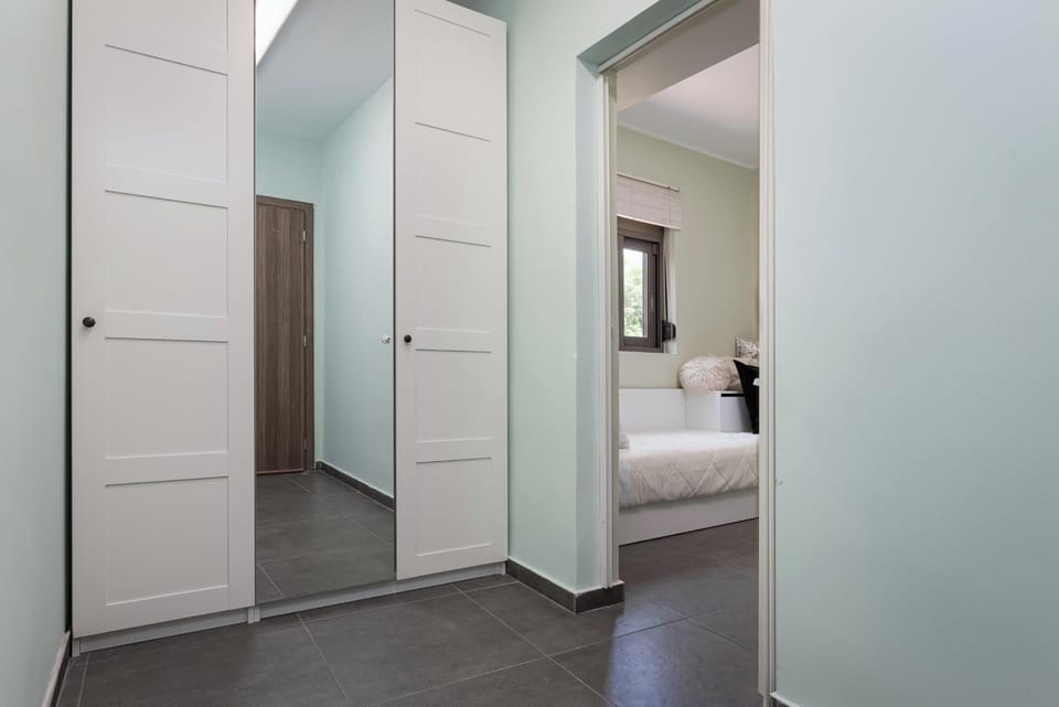 Luxury Villa, Mountain View | Egyptian cotton sheets, premium bedding, memory foam beds, in-room safe