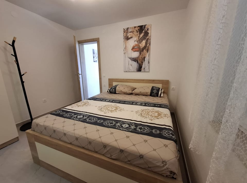 Apartment (One Bedroom Apartment with Garden Vie) | 1 bedroom