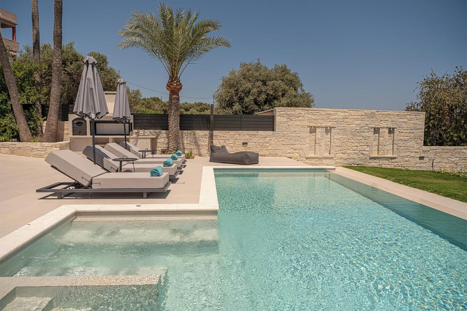 Private pool