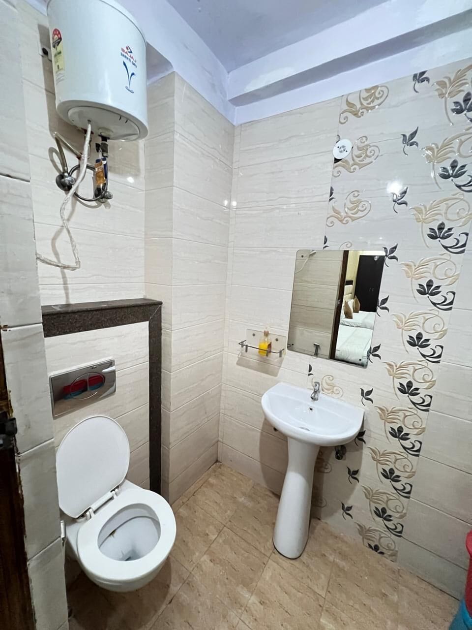 Family Room | Bathroom | Soap, shampoo