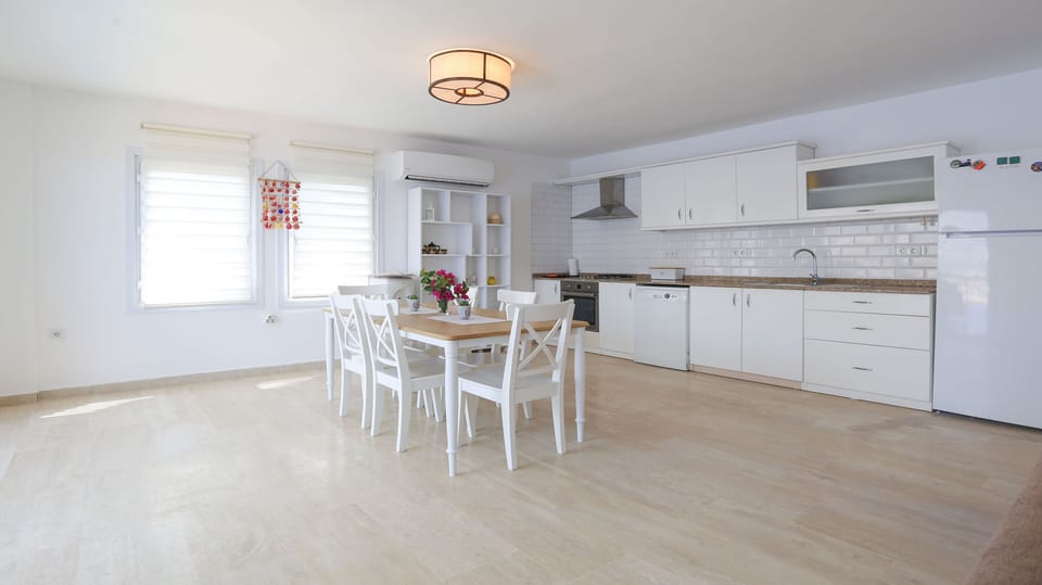 Apartment, Balcony, Sea View | Private kitchen