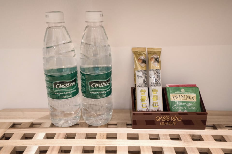 Deluxe Double Room, Courtyard View | Food and drink