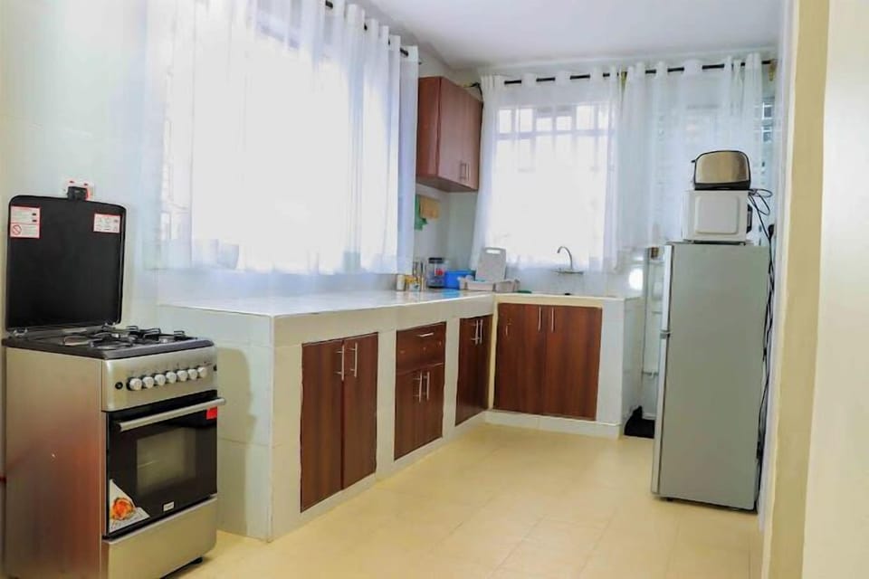 Family Bungalow, Balcony, Garden View | Private kitchen | Fridge, microwave, cookware/dishes/utensils