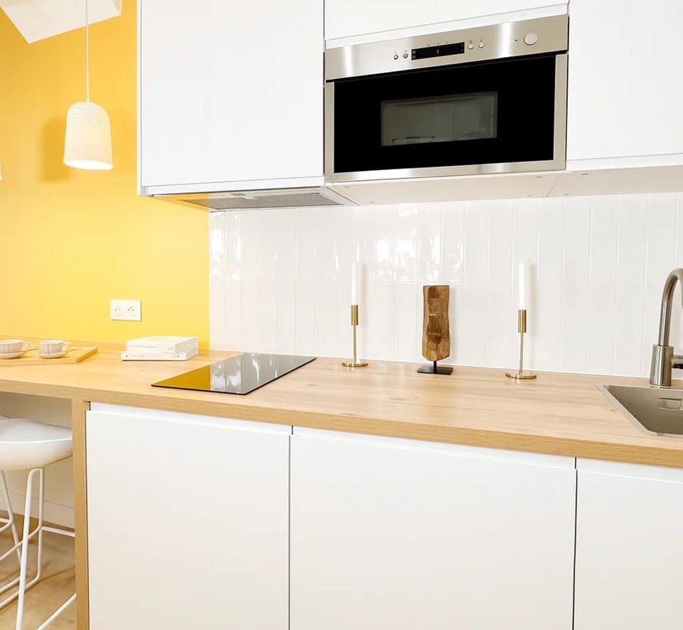 Comfort Studio, Courtyard View | Private kitchen | Espresso maker, electric kettle