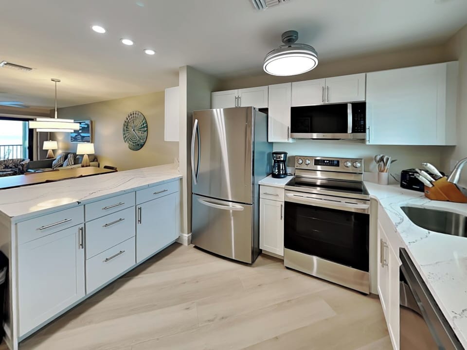 Fully Equipped Kitchen with Stainless Steel Appliances